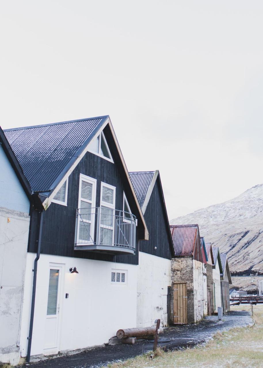 Boat House In Hosvik Apartment Exterior photo