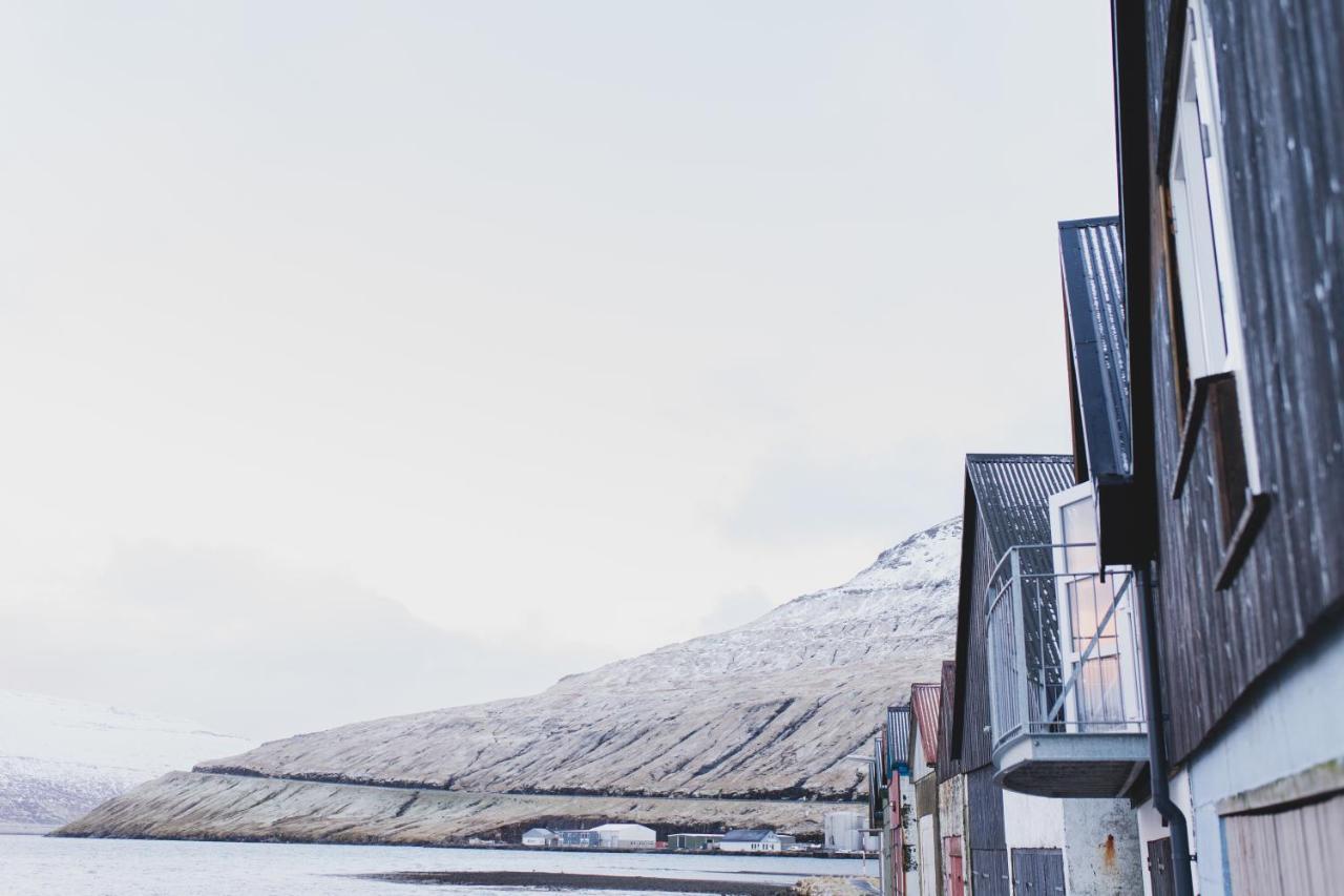 Boat House In Hosvik Apartment Exterior photo